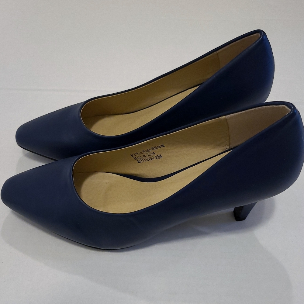 Navy blue heels
